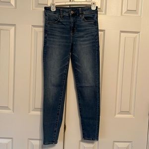 American Eagle Hi-Rise Jean Jegging